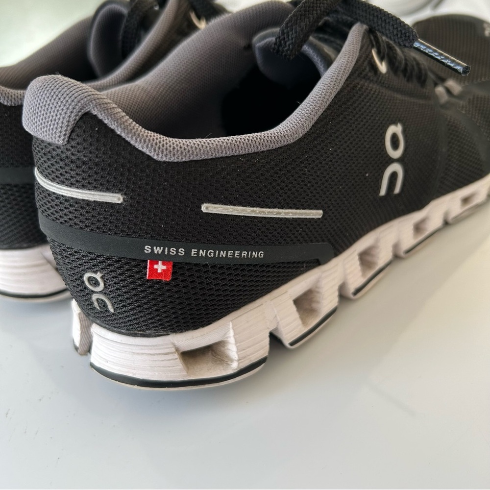 Swiss Engineering On Women's Cloud 5 Black Running Shoes/Sneakers (Size 9.5)